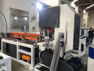 La piccola banda del rotolo enorme automatica ha visto l'alta velocità della tagliatrice automaticamente frantumare