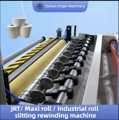 Linea di riavvolgimento di rotoli industriali JRT con tagliatrici in linea per prodotti di tessuti molli e assorbenti