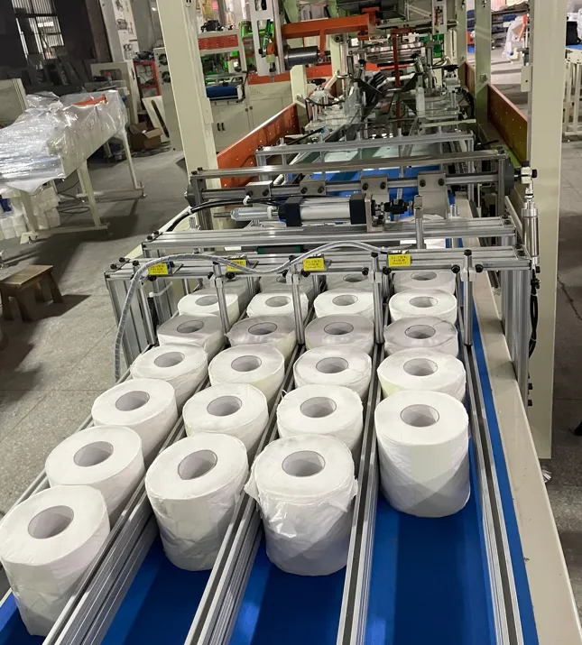 Linea di produzione automatica di rotolo igienico / asciugamano da cucina 3